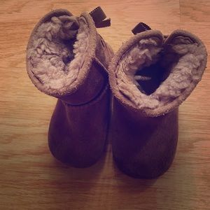 Ugg boots Toddler 4